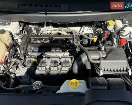 Білий Додж Джорні, об'ємом двигуна 2.4 л та пробігом 183 тис. км за 11500 $, фото 3 на Automoto.ua