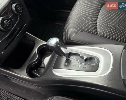 Білий Додж Джорні, об'ємом двигуна 2.4 л та пробігом 121 тис. км за 10290 $, фото 22 на Automoto.ua