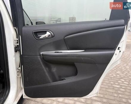Білий Додж Джорні, об'ємом двигуна 2.4 л та пробігом 121 тис. км за 10290 $, фото 27 на Automoto.ua