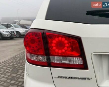 Білий Додж Джорні, об'ємом двигуна 2.4 л та пробігом 121 тис. км за 10290 $, фото 40 на Automoto.ua