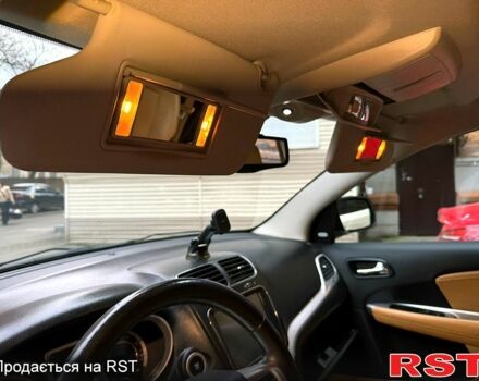 Белый Додж Джорни, объемом двигателя 3.6 л и пробегом 210 тыс. км за 12000 $, фото 13 на Automoto.ua