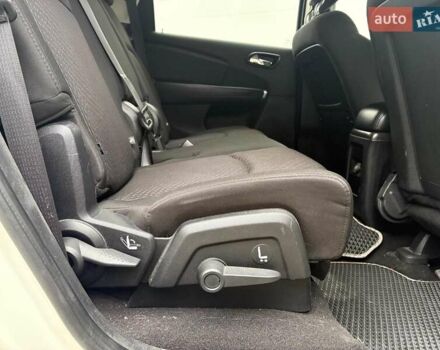 Білий Додж Джорні, об'ємом двигуна 2.4 л та пробігом 121 тис. км за 10290 $, фото 28 на Automoto.ua