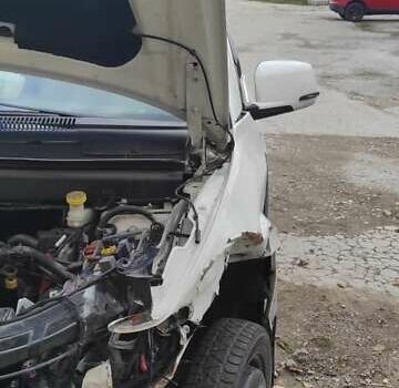 Белый Додж Джорни, объемом двигателя 2.36 л и пробегом 168 тыс. км за 3200 $, фото 7 на Automoto.ua