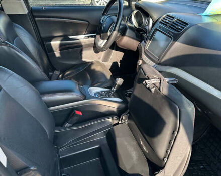 Білий Додж Джорні, об'ємом двигуна 3.6 л та пробігом 211 тис. км за 12000 $, фото 10 на Automoto.ua