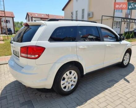 Белый Додж Джорни, объемом двигателя 2.36 л и пробегом 184 тыс. км за 11200 $, фото 2 на Automoto.ua