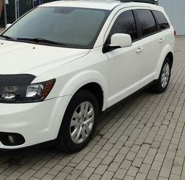 Белый Додж Джорни, объемом двигателя 2.36 л и пробегом 204 тыс. км за 10000 $, фото 4 на Automoto.ua