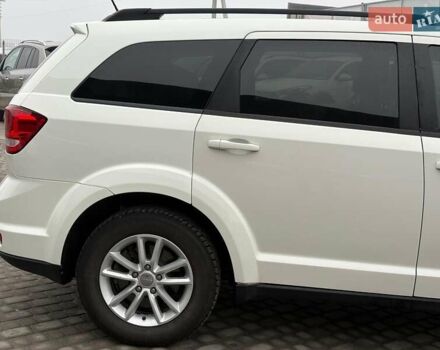 Білий Додж Джорні, об'ємом двигуна 2.4 л та пробігом 121 тис. км за 10290 $, фото 5 на Automoto.ua