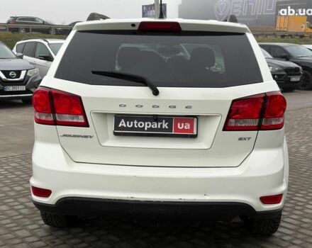 Білий Додж Джорні, об'ємом двигуна 2.4 л та пробігом 121 тис. км за 10290 $, фото 7 на Automoto.ua