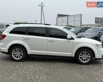 Білий Додж Джорні, об'ємом двигуна 2.4 л та пробігом 121 тис. км за 10290 $, фото 4 на Automoto.ua