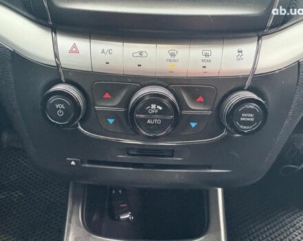 Білий Додж Джорні, об'ємом двигуна 2.4 л та пробігом 121 тис. км за 10290 $, фото 24 на Automoto.ua