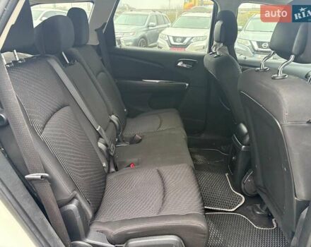 Білий Додж Джорні, об'ємом двигуна 2.4 л та пробігом 121 тис. км за 10290 $, фото 29 на Automoto.ua