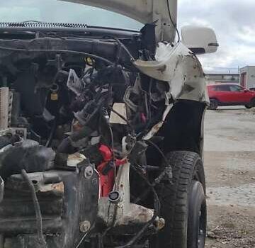 Белый Додж Джорни, объемом двигателя 2.36 л и пробегом 168 тыс. км за 3200 $, фото 18 на Automoto.ua