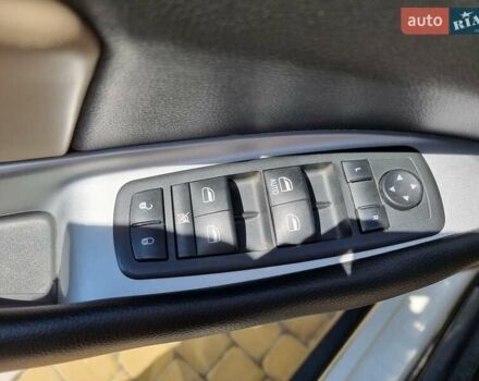 Белый Додж Джорни, объемом двигателя 2.36 л и пробегом 184 тыс. км за 11200 $, фото 21 на Automoto.ua