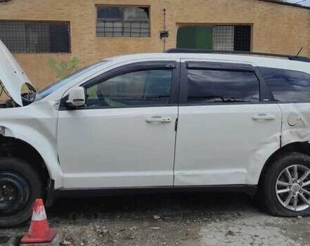 Белый Додж Джорни, объемом двигателя 2.36 л и пробегом 168 тыс. км за 3200 $, фото 1 на Automoto.ua