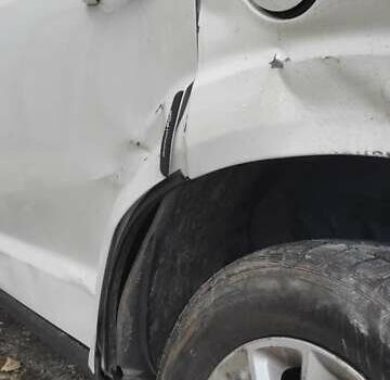 Белый Додж Джорни, объемом двигателя 2.36 л и пробегом 168 тыс. км за 3200 $, фото 8 на Automoto.ua