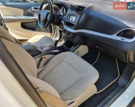 Белый Додж Джорни, объемом двигателя 2.36 л и пробегом 184 тыс. км за 11200 $, фото 15 на Automoto.ua