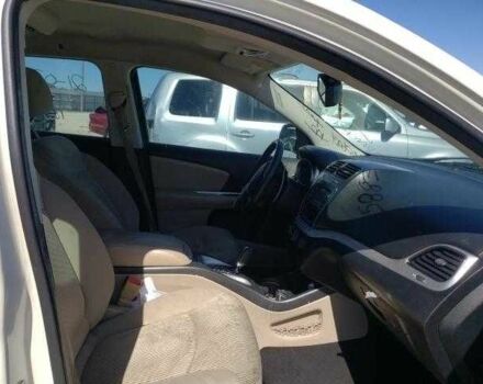 Белый Додж Джорни, объемом двигателя 2.4 л и пробегом 250 тыс. км за 3200 $, фото 1 на Automoto.ua