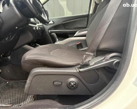 Білий Додж Джорні, об'ємом двигуна 2.4 л та пробігом 121 тис. км за 10290 $, фото 34 на Automoto.ua