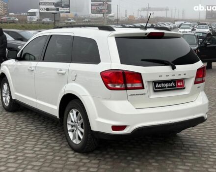 Білий Додж Джорні, об'ємом двигуна 2.4 л та пробігом 121 тис. км за 10290 $, фото 8 на Automoto.ua