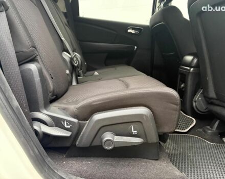 Білий Додж Джорні, об'ємом двигуна 2.4 л та пробігом 121 тис. км за 10290 $, фото 29 на Automoto.ua