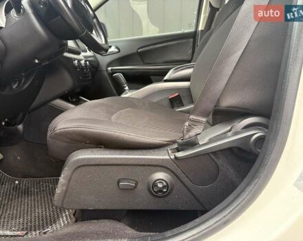 Білий Додж Джорні, об'ємом двигуна 2.4 л та пробігом 121 тис. км за 10290 $, фото 34 на Automoto.ua