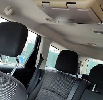 Белый Додж Джорни, объемом двигателя 2.36 л и пробегом 204 тыс. км за 10000 $, фото 21 на Automoto.ua