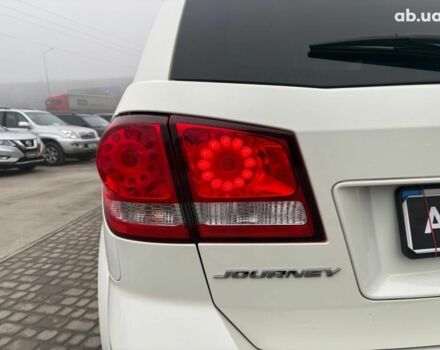 Білий Додж Джорні, об'ємом двигуна 2.4 л та пробігом 121 тис. км за 10290 $, фото 39 на Automoto.ua