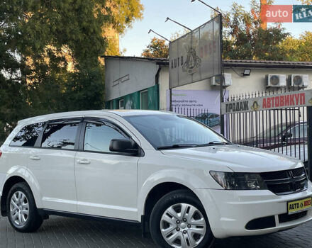 Белый Додж Джорни, объемом двигателя 2.4 л и пробегом 58 тыс. км за 10999 $, фото 3 на Automoto.ua