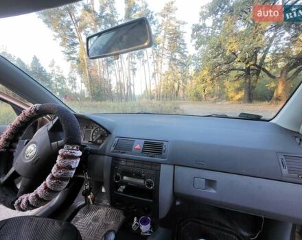 Белый Додж Джорни, объемом двигателя 2.36 л и пробегом 170 тыс. км за 9000 $, фото 2 на Automoto.ua