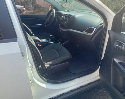 Білий Додж Джорні, об'ємом двигуна 2.4 л та пробігом 180 тис. км за 8600 $, фото 4 на Automoto.ua