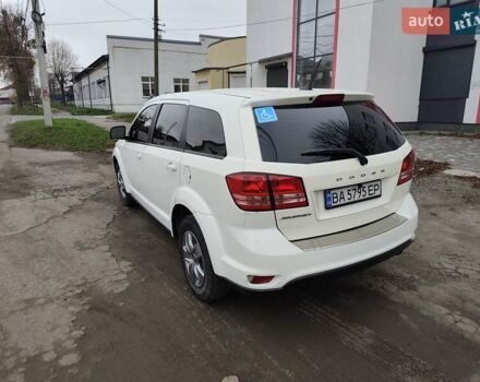Белый Додж Джорни, объемом двигателя 2.36 л и пробегом 229 тыс. км за 10450 $, фото 4 на Automoto.ua