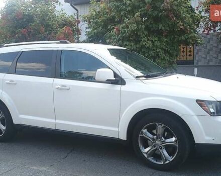 Белый Додж Джорни, объемом двигателя 2.36 л и пробегом 153 тыс. км за 13600 $, фото 3 на Automoto.ua