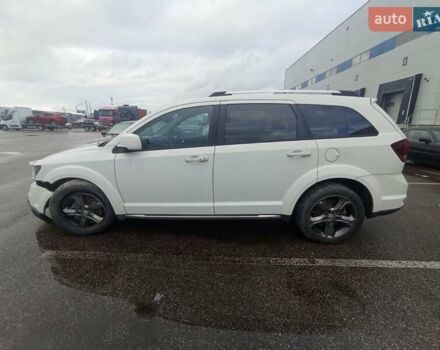 Белый Додж Джорни, объемом двигателя 2.36 л и пробегом 220 тыс. км за 8200 $, фото 4 на Automoto.ua