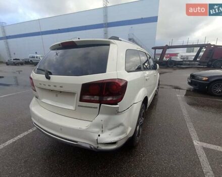 Белый Додж Джорни, объемом двигателя 2.36 л и пробегом 220 тыс. км за 8200 $, фото 5 на Automoto.ua
