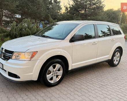 Белый Додж Джорни, объемом двигателя 3.6 л и пробегом 179 тыс. км за 10450 $, фото 2 на Automoto.ua