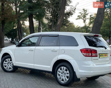 Белый Додж Джорни, объемом двигателя 2.4 л и пробегом 58 тыс. км за 10999 $, фото 8 на Automoto.ua