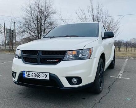 Белый Додж Джорни, объемом двигателя 2.4 л и пробегом 185 тыс. км за 12700 $, фото 1 на Automoto.ua