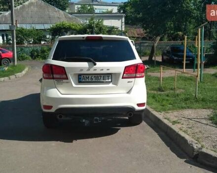 Белый Додж Джорни, объемом двигателя 3.6 л и пробегом 205 тыс. км за 10500 $, фото 1 на Automoto.ua