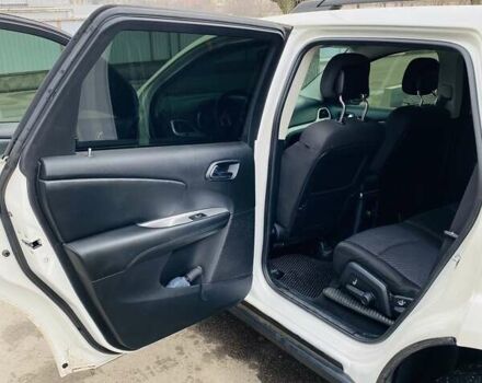 Белый Додж Джорни, объемом двигателя 2.4 л и пробегом 185 тыс. км за 12700 $, фото 13 на Automoto.ua