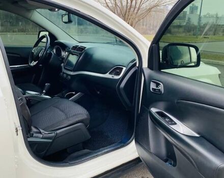 Белый Додж Джорни, объемом двигателя 2.4 л и пробегом 185 тыс. км за 12700 $, фото 32 на Automoto.ua