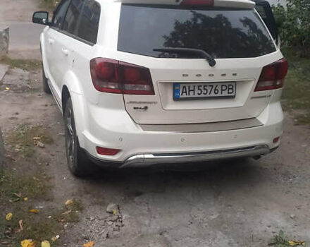 Белый Додж Джорни, объемом двигателя 2.36 л и пробегом 119 тыс. км за 13800 $, фото 1 на Automoto.ua