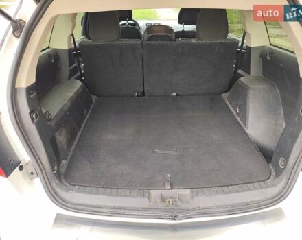 Белый Додж Джорни, объемом двигателя 2.36 л и пробегом 229 тыс. км за 10450 $, фото 12 на Automoto.ua