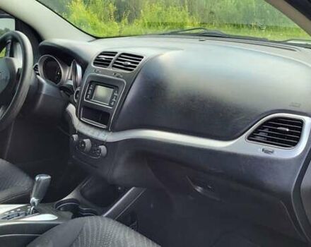 Белый Додж Джорни, объемом двигателя 2.36 л и пробегом 170 тыс. км за 9000 $, фото 5 на Automoto.ua