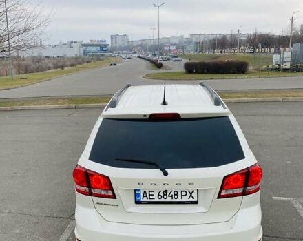Белый Додж Джорни, объемом двигателя 2.4 л и пробегом 185 тыс. км за 12700 $, фото 12 на Automoto.ua