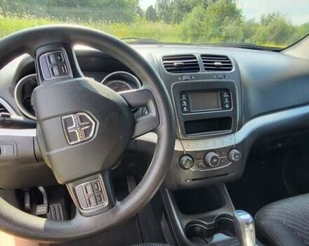 Белый Додж Джорни, объемом двигателя 2.36 л и пробегом 170 тыс. км за 9000 $, фото 9 на Automoto.ua