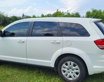 Белый Додж Джорни, объемом двигателя 2.36 л и пробегом 170 тыс. км за 9000 $, фото 4 на Automoto.ua