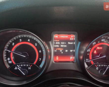 Белый Додж Джорни, объемом двигателя 2.36 л и пробегом 119 тыс. км за 13800 $, фото 16 на Automoto.ua