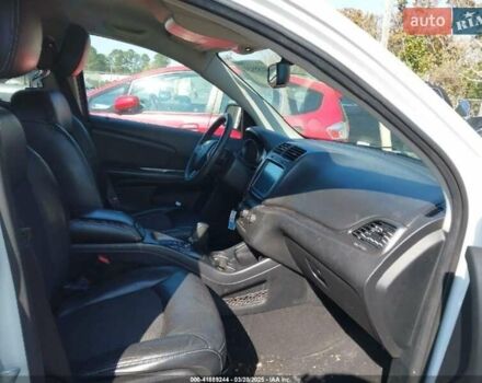 Белый Додж Джорни, объемом двигателя 2.36 л и пробегом 220 тыс. км за 8200 $, фото 3 на Automoto.ua