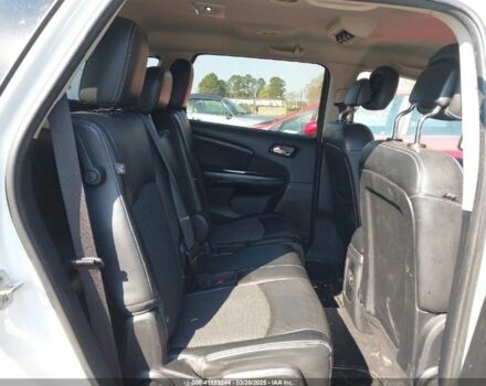 Белый Додж Джорни, объемом двигателя 0 л и пробегом 220 тыс. км за 8200 $, фото 4 на Automoto.ua