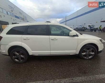 Белый Додж Джорни, объемом двигателя 2.36 л и пробегом 220 тыс. км за 8200 $, фото 6 на Automoto.ua